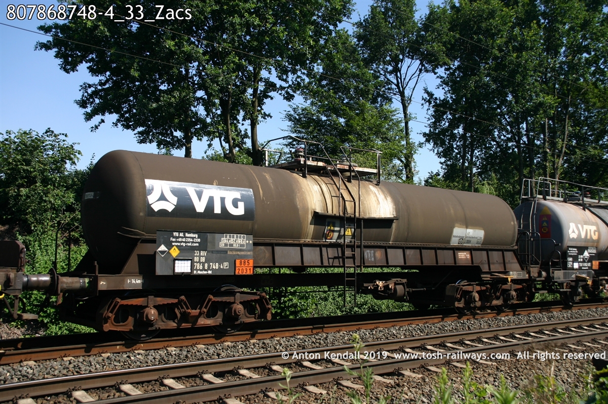 807868748-4_33_Zacs.jpg
